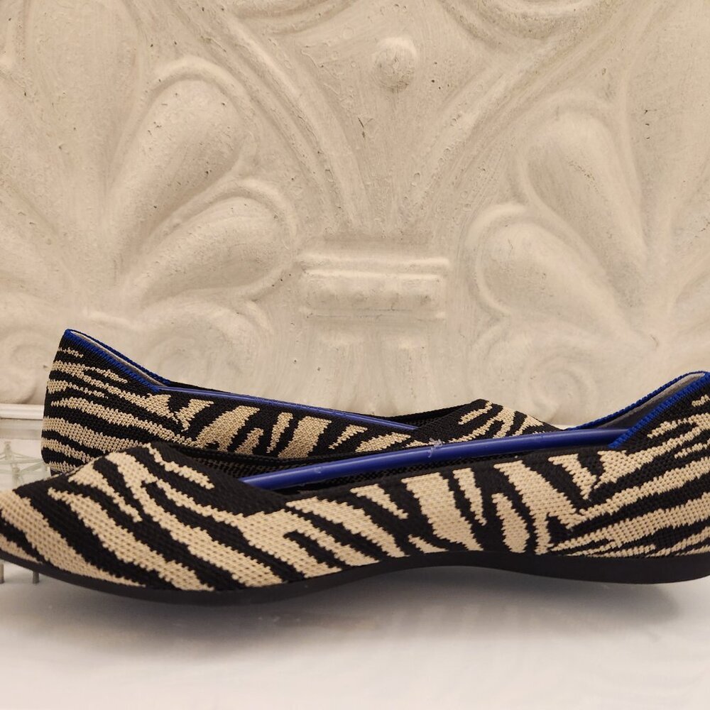 Rothy's Black/Cream Zebra Point toe flats. NWT. Size 6 - Picture 4 of 8